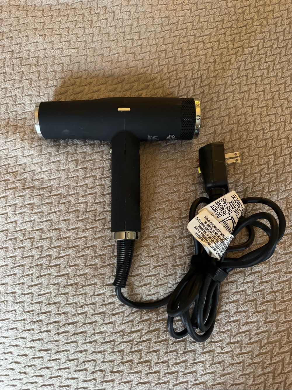 L’ange Matte Black Compact Hair Dryer – Lightweight Styling Tool
